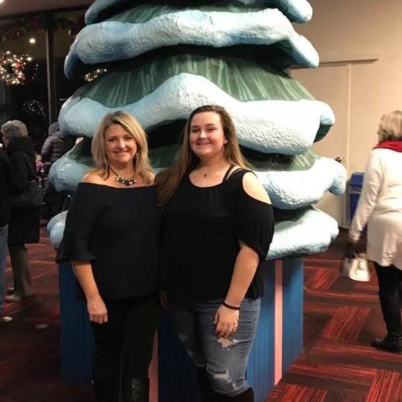 Meet your Posher, Ellen - Picture 1 of 1